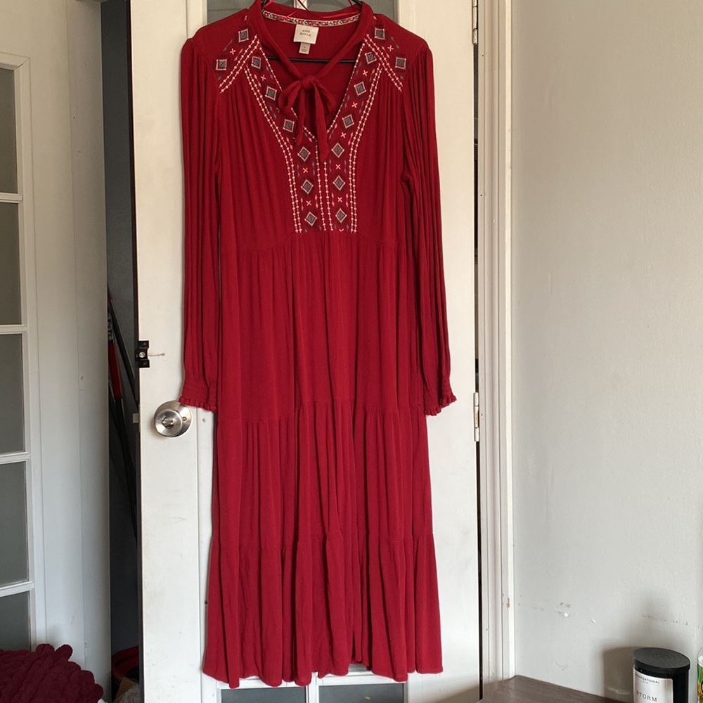 Knox Rose women’s red boho embroidered midi dress with pockets. - Picture 3 of 8